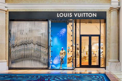 louis vuitton jewelry stores.